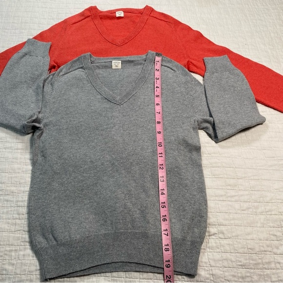 Crewcuts by J. Crew Boy’s Crew V-Neck Sweaters Size 6/7 - Picture 7 of 10